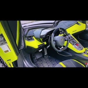 Meet your Posher, Wayne